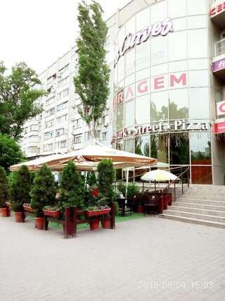 Апартаменты Daily rent apartments Николаев Апартаменты с видом на сад-34